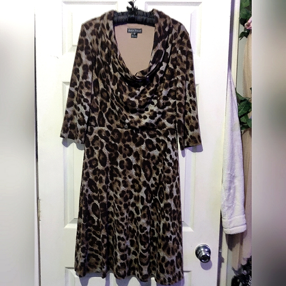 NWOT JESSICA HOWARD LEOPARD PRINT DRESS